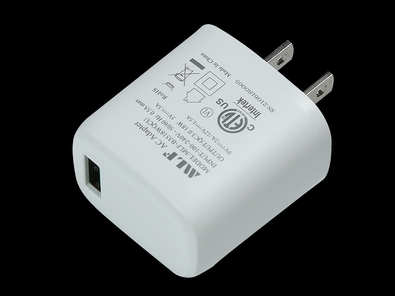 B36 QC18W 美規充電器